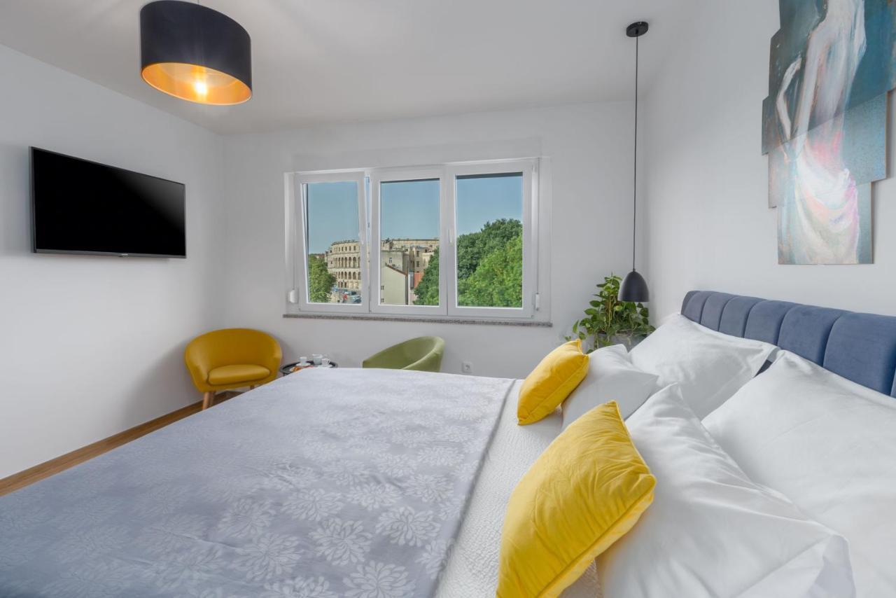 Sylvia Center Apartment พูลา ภายนอก รูปภาพ